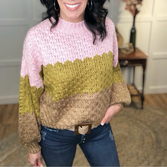 ColorBlock Knit Sweater - Picture 3 of 9